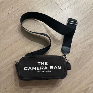 MARC JACOBS
The Camera Bag